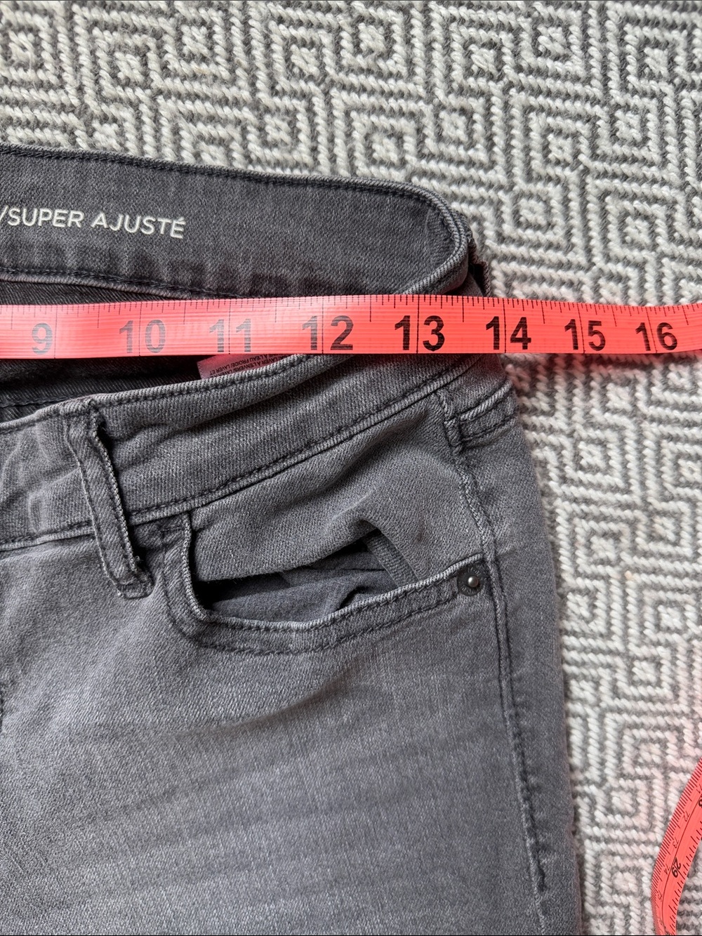 Old Navy Charcoal Super Skinny Jeggings - Picture 7 of 10